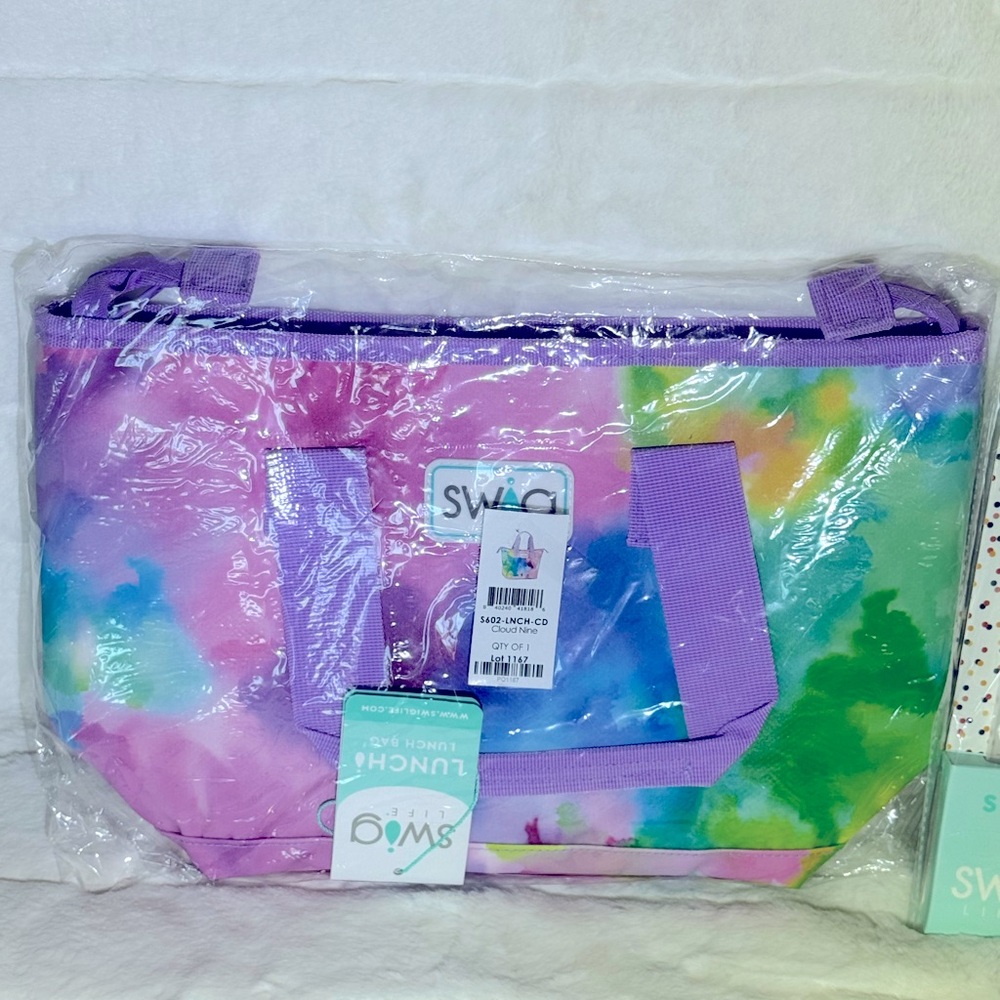 Swig Bundle, 32oz retired Pixie Tumbler, Cloud Nine Lunch bag, Mermaid pouch - Picture 3 of 4